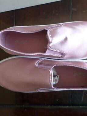 NIB - Quipid Reba Lilac Satin sneaker show Ladies Sz 9